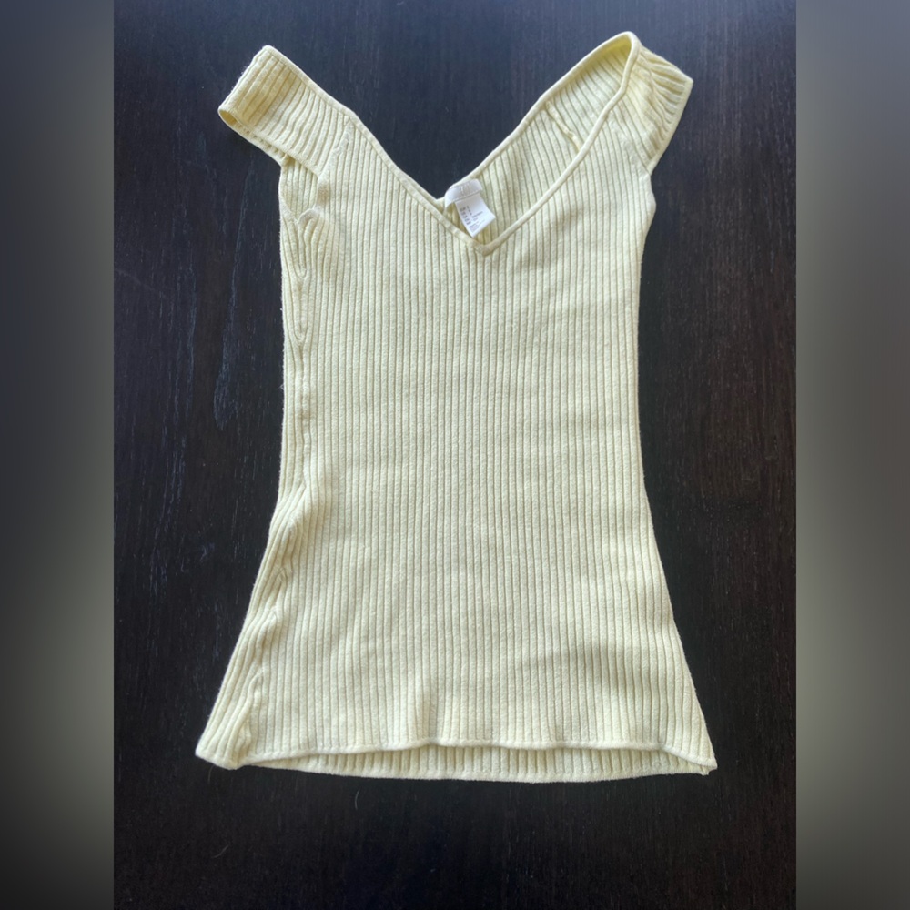 SUPER cute y2k looking shirt from H+M